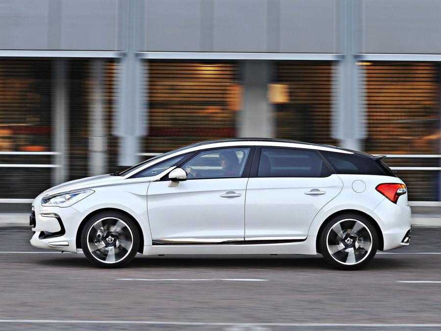  Citroen DS5 2012 года  (ZA) (фото 3 из 26)